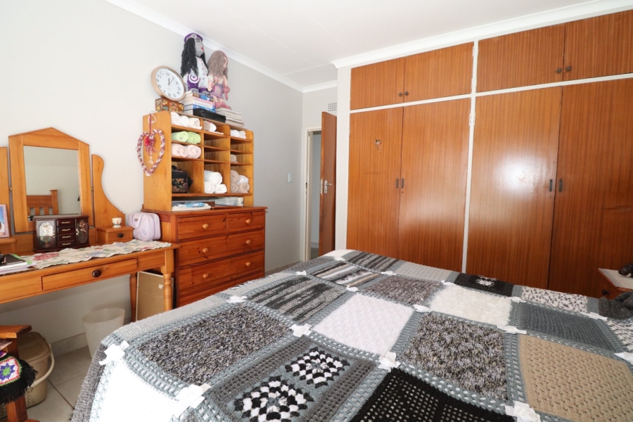 To Let 3 Bedroom Property for Rent in La Hoff North West